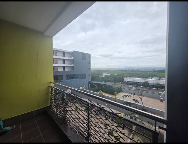 2 BEDROOM APARTMENT FOR SALE IN UMHLANGA RIDGE
